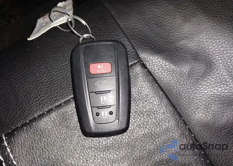 2025 Toyota Rav4 Xle z USA, uszkodzony, nr VIN 2T3W1RFV4SW417053